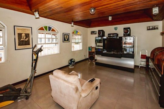 Casa à venda com 4 quartos, 350m² em Santa Amelia, Belo Horizonte