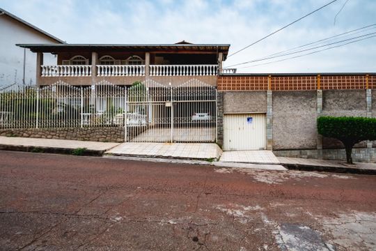 Casa à venda com 4 quartos, 350m² em Santa Amelia, Belo Horizonte