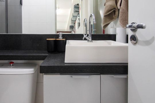 Banheiro de apartamento à venda com 2 quartos, 32m² em Parque Munhoz, São Paulo