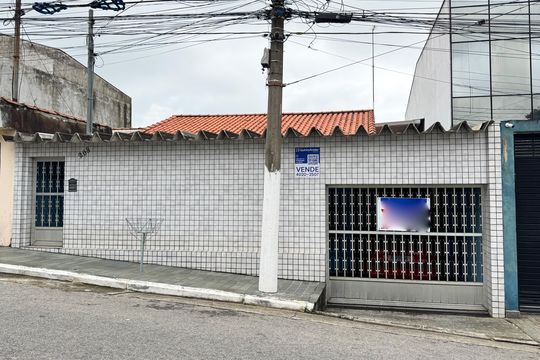 Fachada de casa à venda com 3 quartos, 350m² em Parque Cruzeiro do Sul, São Paulo