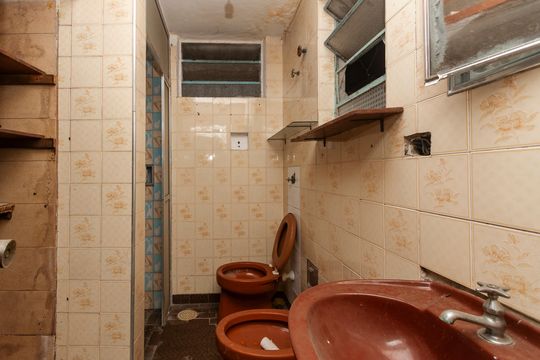 Banheiro da Suíte de casa à venda com 6 quartos, 300m² em Jardim Casablanca, São Paulo