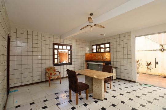 Cozinha de casa para alugar com 5 quartos, 350m² em Itapuã, Salvador