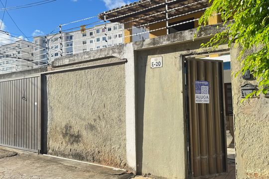 Fachada de casa para alugar com 5 quartos, 350m² em Itapuã, Salvador