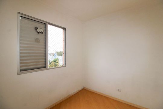 Quarto 2 de apartamento para alugar com 2 quartos, 53m² em Jardim Paris, São Paulo