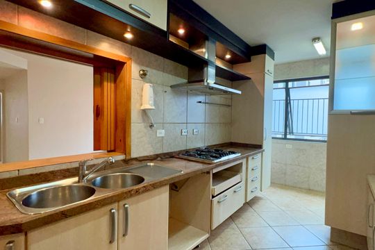 Cozinha de apartamento para alugar com 3 quartos, 107m² em Jardins, São Paulo