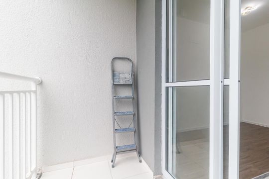 Varanda da Sala de apartamento para alugar com 2 quartos, 44m² em Vila Varela, Poá