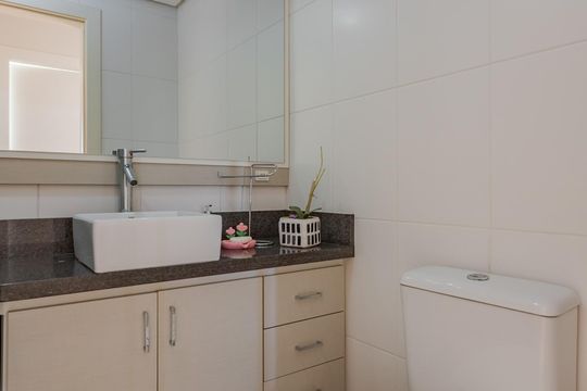Banheiro de apartamento para alugar com 2 quartos, 81m² em Cristo Redentor, Porto Alegre