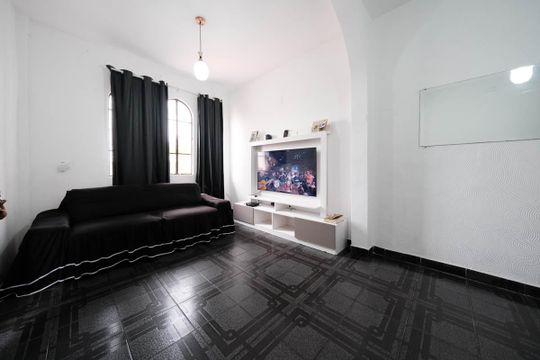 Sala de casa à venda com 2 quartos, 138m² em Jardim Fernandes, São Paulo