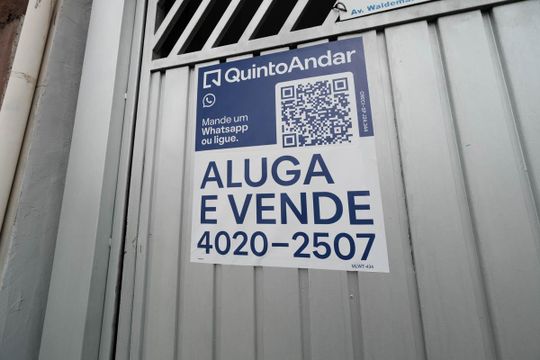 Fachada de casa à venda com 2 quartos, 138m² em Jardim Fernandes, São Paulo