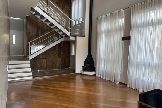 Sala Estar de casa de condomínio à venda com 2 quartos, 334m² em Residencial Morada dos Lagos, Barueri