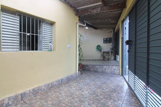 garagem de casa à venda com 4 quartos, 161m² em Vila Araguaia, São Paulo