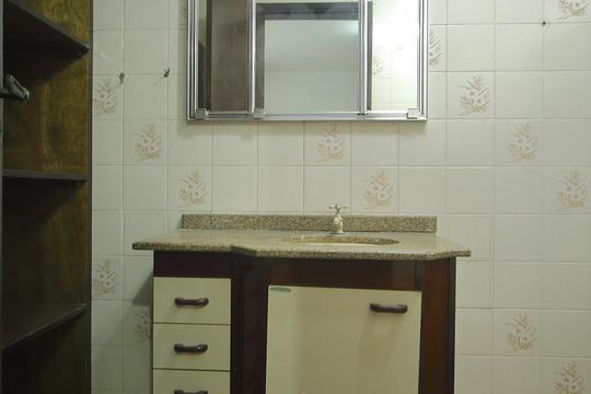Banheiro da Suíte  de casa à venda com 3 quartos, 133m² em Vila Jordanopolis, São Bernardo do Campo