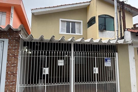 Fachada  de casa à venda com 3 quartos, 133m² em Vila Jordanopolis, São Bernardo do Campo
