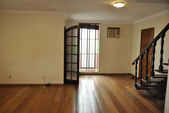 Casa à venda com 4 quartos, 146m² em Engenho de Dentro, Rio de Janeiro