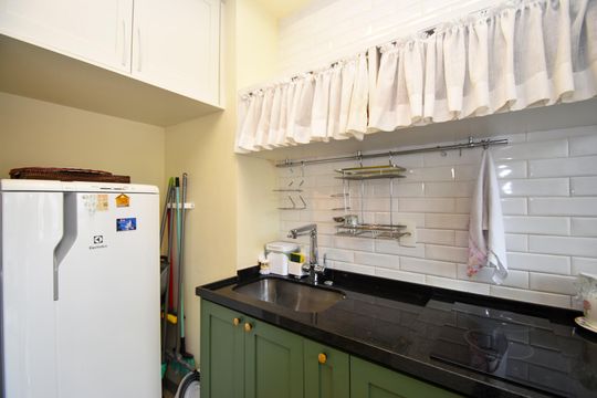 cozinha de apartamento à venda com 1 quarto, 40m² em Jardim das Bandeiras, São Paulo