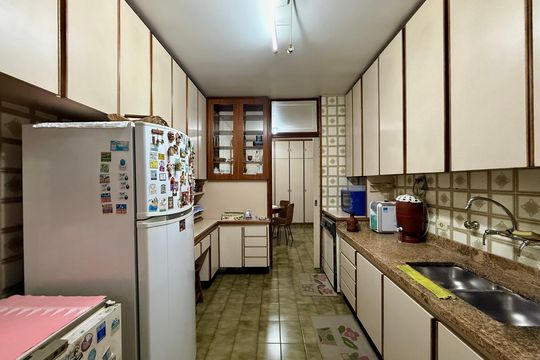 Cozinha  de casa para alugar com 4 quartos, 267m² em Jardim das Acacias, São Paulo