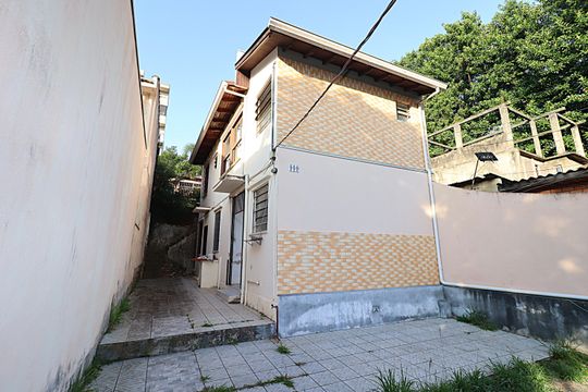 Área de serviço de casa à venda com 2 quartos, 150m² em Cristo Redentor, Porto Alegre