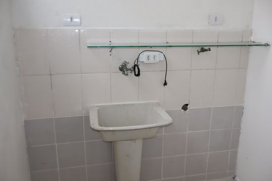 Área de Serviço de casa para alugar com 1 quarto, 40m² em Vila Lucia, São Paulo