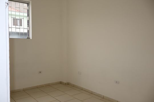 Quarto de casa para alugar com 1 quarto, 40m² em Vila Lucia, São Paulo