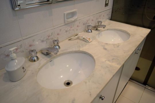 Banheiro 2 de casa para alugar com 4 quartos, 351m² em Sumaré, São Paulo