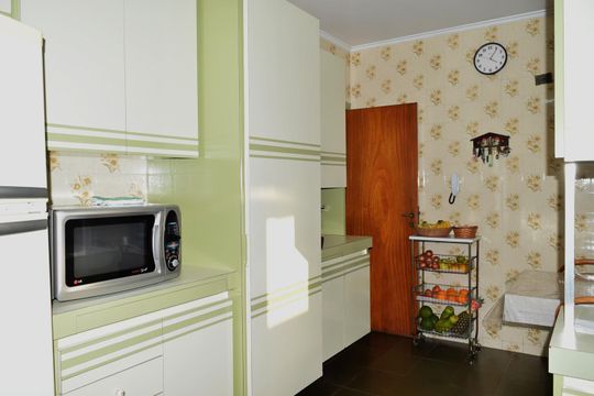 Cozinha de casa para alugar com 4 quartos, 351m² em Sumaré, São Paulo