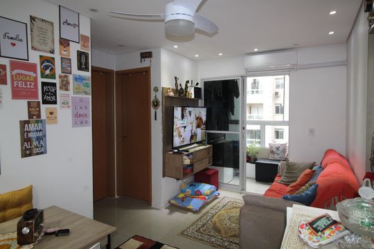 Sala de apartamento à venda com 2 quartos, 48m² em Morro Santana, Porto Alegre