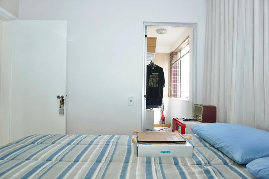 Suíte de apartamento à venda com 3 quartos, 81m² em Sagrada Família, Belo Horizonte
