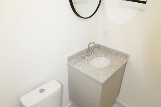 Banheiro de apartamento para alugar com 1 quarto, 56m² em Jardim Esplanada, São José dos Campos