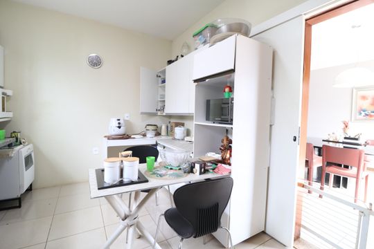 Cozinha de casa para alugar com 3 quartos, 650m² em Jardim Karaíba, Uberlândia