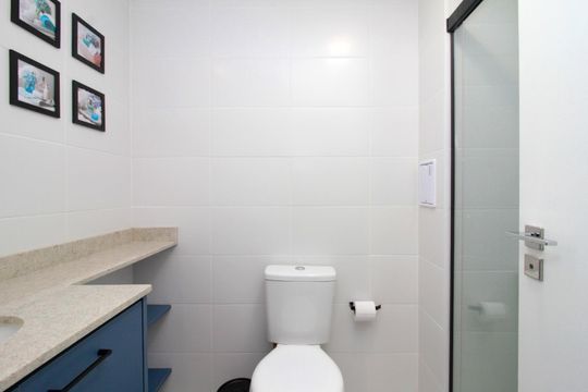 Banheiro de kitnet/studio à venda com 1 quarto, 24m² em Tatuapé, São Paulo