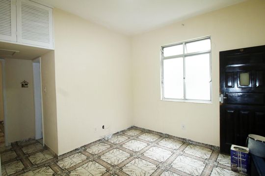 Sala de apartamento para alugar com 1 quarto, 45m² em Vigário Geral, Rio de Janeiro