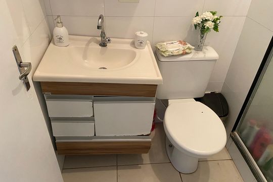 Banheiro de apartamento à venda com 2 quartos, 45m² em Jardim Boa Vista, São Paulo