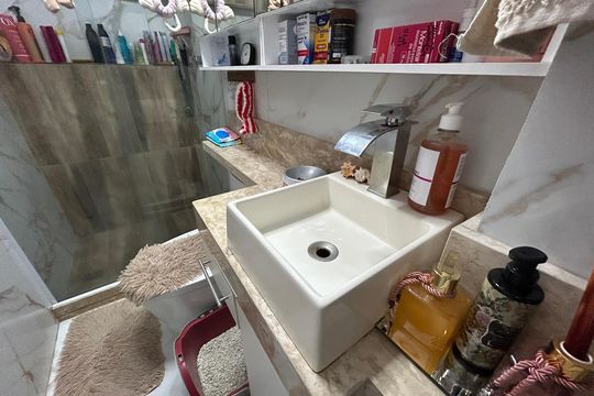 Banheiro de apartamento à venda com 2 quartos, 65m² em Lins de Vasconcelos, Rio de Janeiro