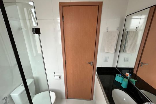 Banheiro social de apartamento para alugar com 3 quartos, 150m² em Serrano, Belo Horizonte