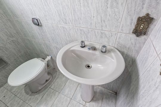 Casa à venda com 4 quartos, 450m² em Vila Souza, São Paulo