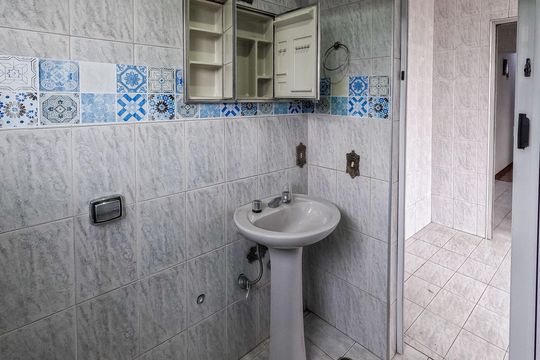 Casa à venda com 4 quartos, 450m² em Vila Souza, São Paulo