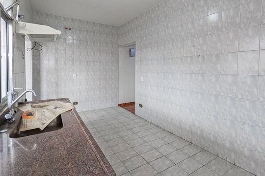 Casa à venda com 4 quartos, 450m² em Vila Souza, São Paulo