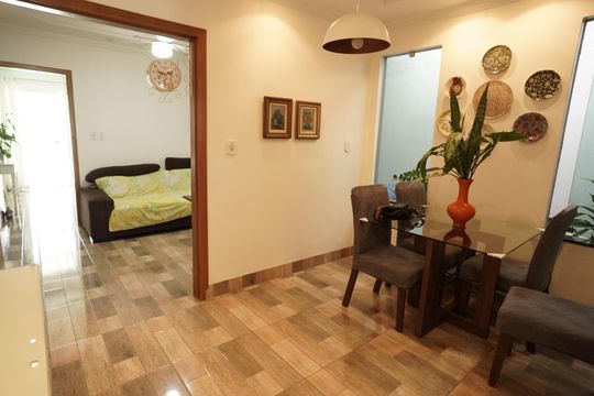 Casa à venda com 4 quartos, 200m² em Bairro Santa Rita, Goiânia