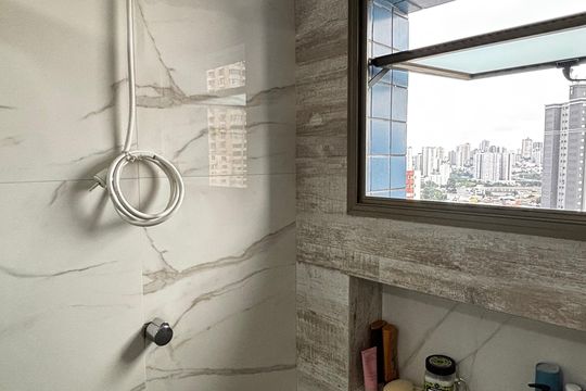 Banheiro de apartamento à venda com 3 quartos, 76m² em Parque das Nações, Santo André