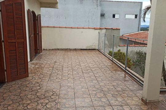 Varanda de casa à venda com 4 quartos, 400m² em Jardim Anhembi, Barueri