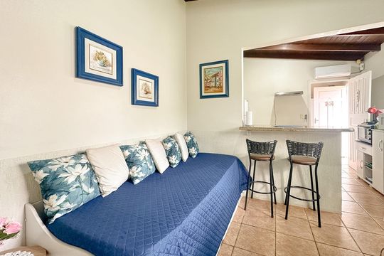 Sala  de apartamento para alugar com 1 quarto, 40m² em Daniela, Florianópolis