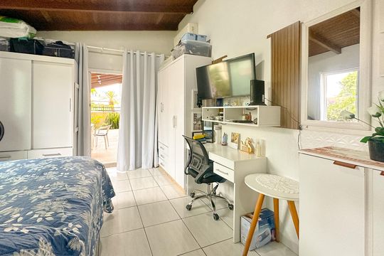 Quarto de apartamento para alugar com 1 quarto, 40m² em Daniela, Florianópolis