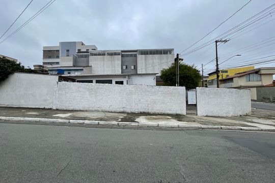 Fachada de casa à venda com 2 quartos, 90m² em Itaquera, São Paulo