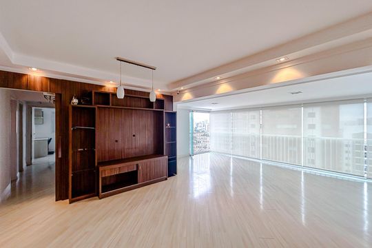 Apartamento à venda com 4 quartos, 137m² em Vila Regente Feijó, São Paulo