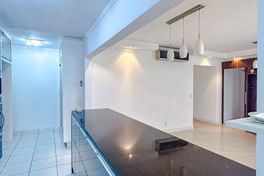 Cozinha de apartamento à venda com 4 quartos, 137m² em Vila Regente Feijó, São Paulo