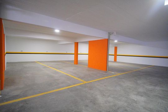 Garagem de apartamento à venda com 2 quartos, 75m² em Centro, São Leopoldo