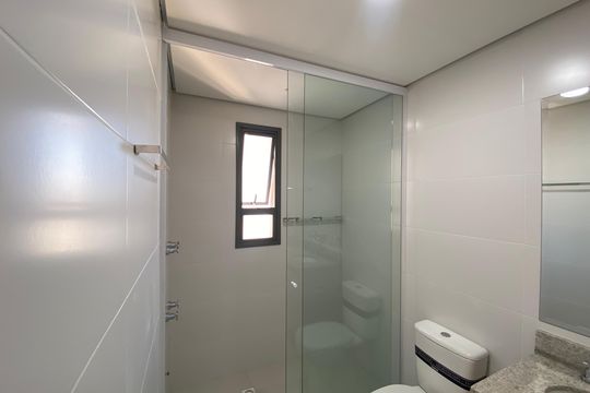 Banheiro da Suíte 2 de apartamento para alugar com 3 quartos, 124m² em Centro, Osasco