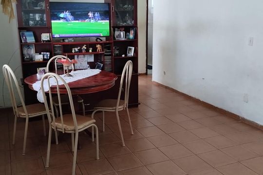 Sala de casa à venda com 2 quartos, 186m² em Realengo, Rio de Janeiro