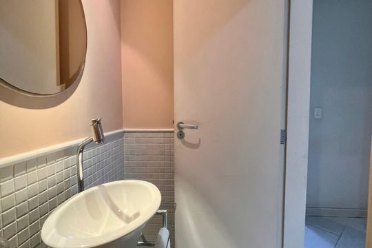 Lavabo  de apartamento à venda com 3 quartos, 130m² em Copacabana, Rio de Janeiro
