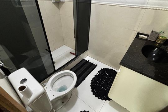 Banheiro da Suíte 1 de casa à venda com 2 quartos, 240m² em Vila Sao Joao, Santo André